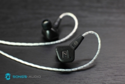 Galaxy Plus IE80 headphone.jpg